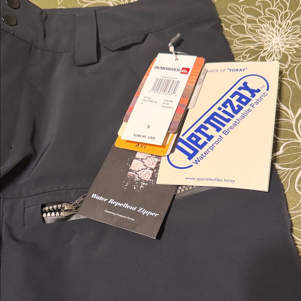 Quiksilver Snow Pants - Picture 3 of 4